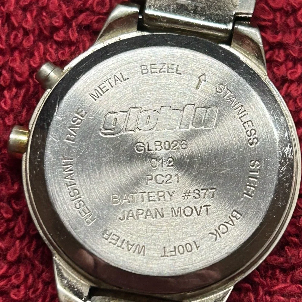 VTG GoBlu Illuminating Wristwatch Round White Face Silver & Gold Tone Band